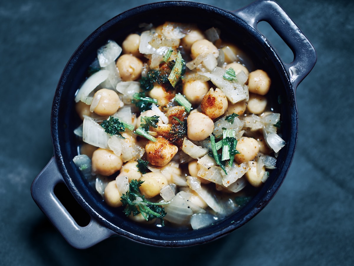chickpea and spinach curry with brown basmati